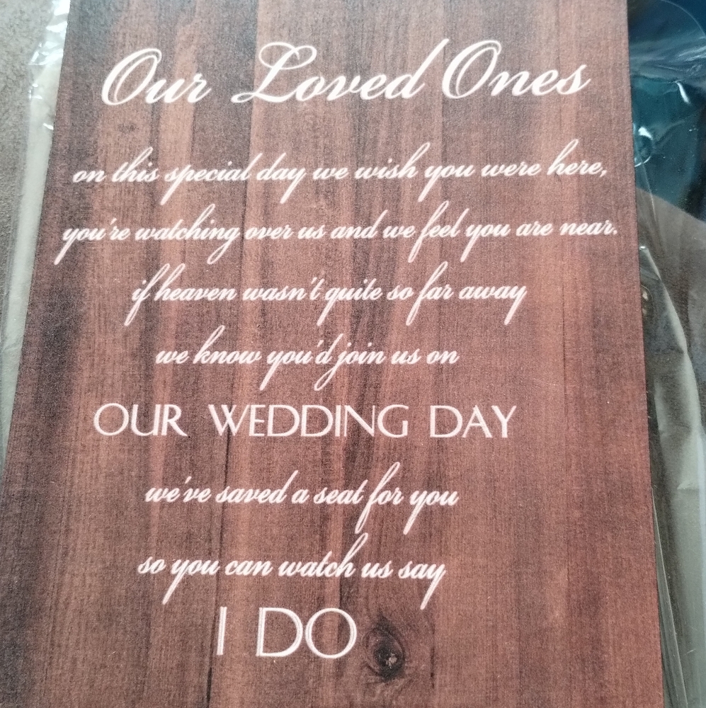 Memorial decor w/ 4 unassembled chairs